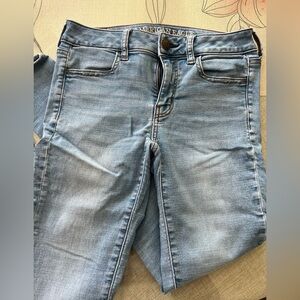 American Eagle blue jeans